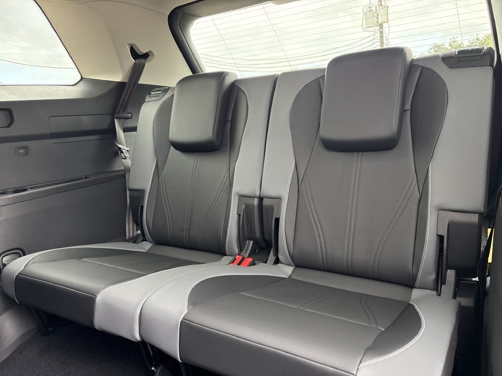2027 Volkswagen Atlas SE w/Technology