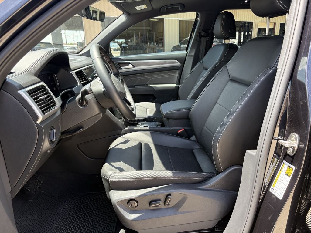 2023 Volkswagen Atlas Cross Sport 2.0T SE w/Technology