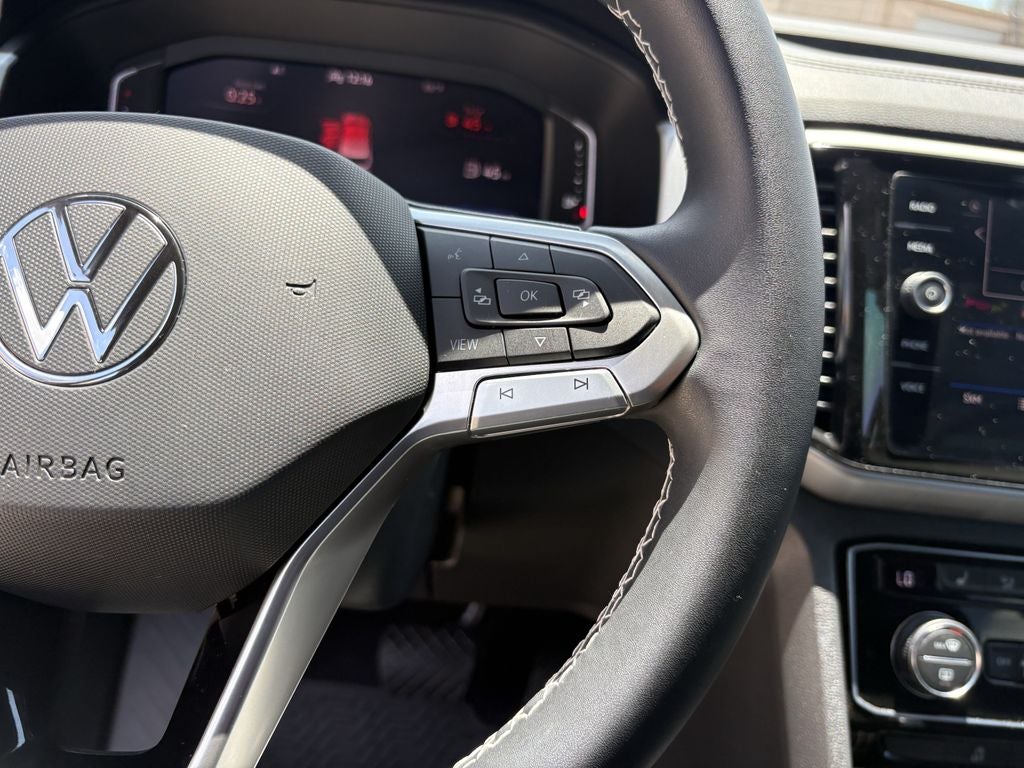 2023 Volkswagen Atlas Cross Sport 2.0T SE w/Technology