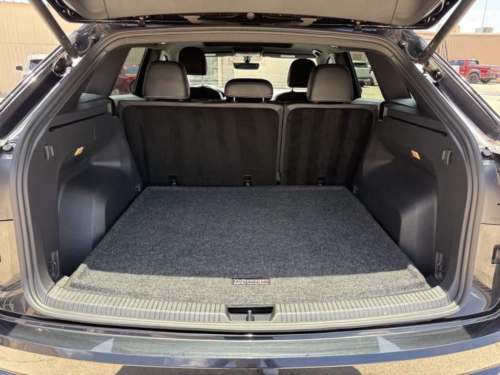 2023 Volkswagen Atlas Cross Sport 2.0T SE w/Technology
