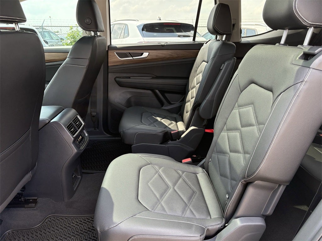 2026 Volkswagen Atlas 2.0T SE w/ Technology