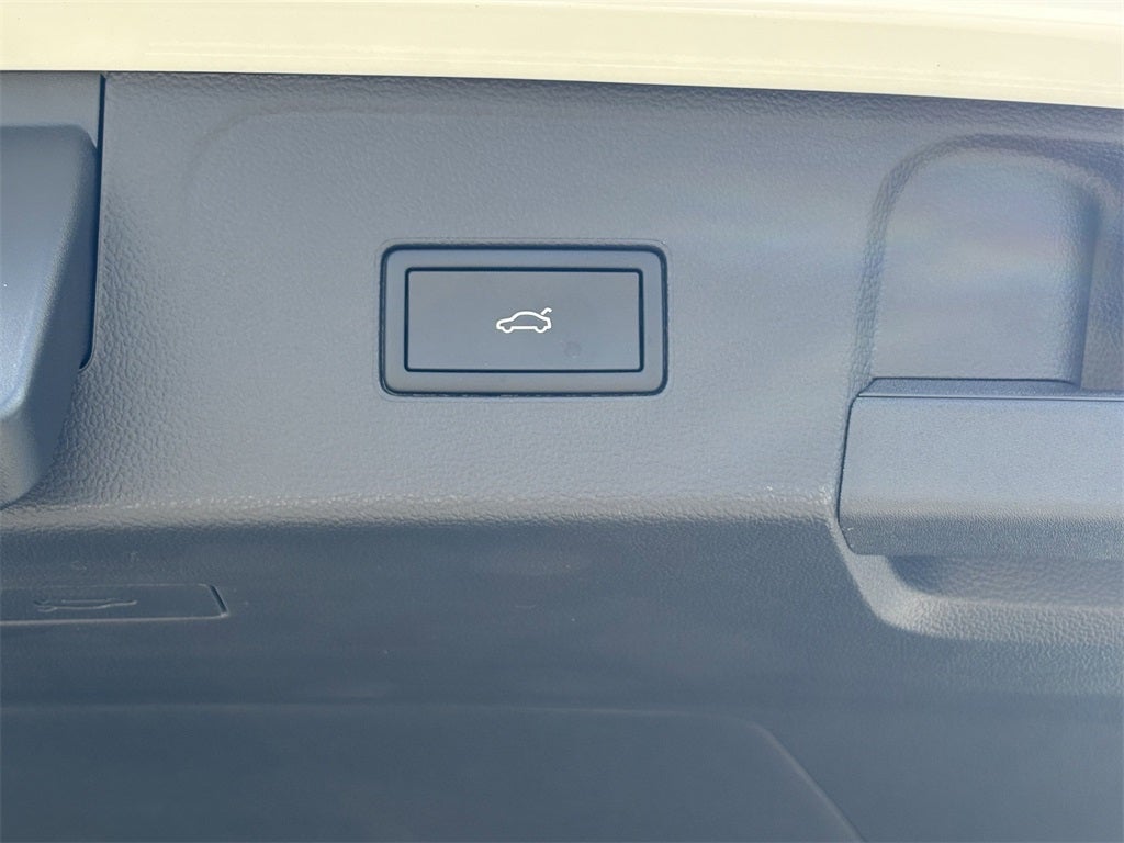 2026 Volkswagen Atlas 2.0T SE w/ Technology