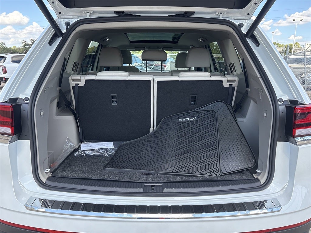 2026 Volkswagen Atlas 2.0T SE w/ Technology