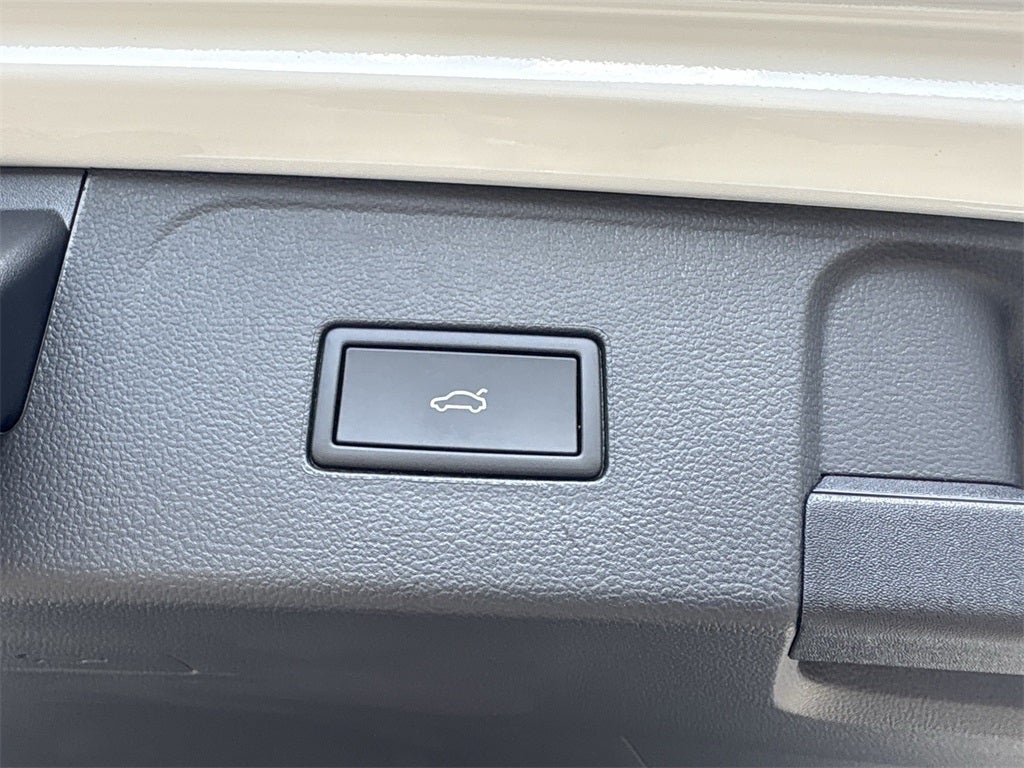 2026 Volkswagen Atlas 2.0T SE w/ Technology