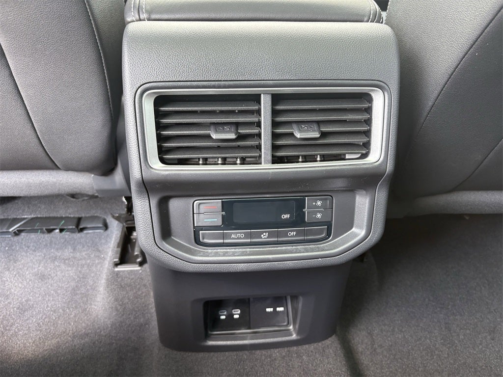 2026 Volkswagen Atlas 2.0T SE w/ Technology