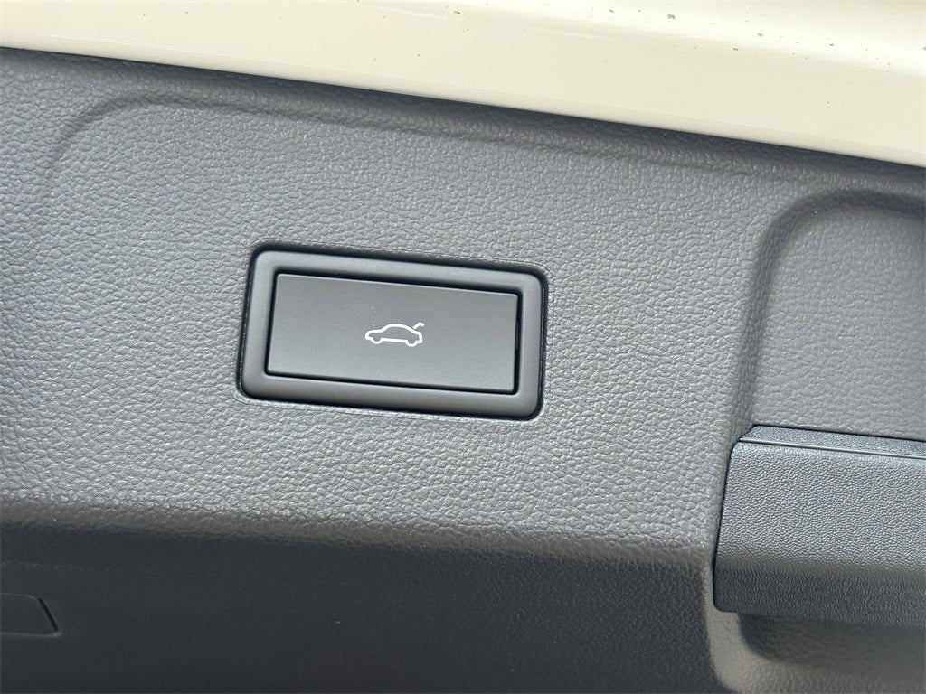 2026 Volkswagen Atlas 2.0T SE w/ Technology