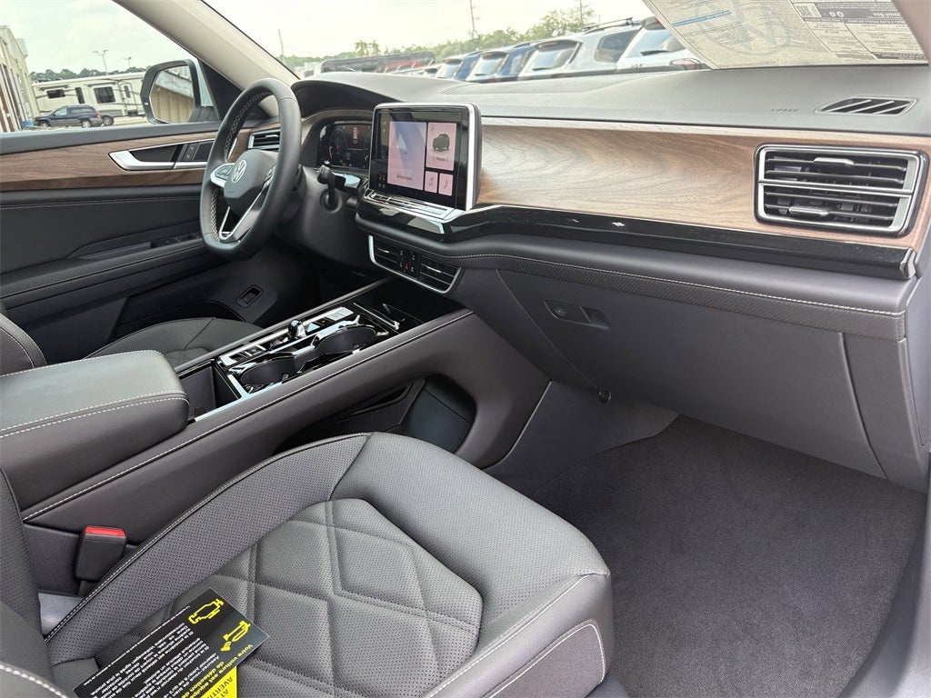 2026 Volkswagen Atlas 2.0T SE w/ Technology