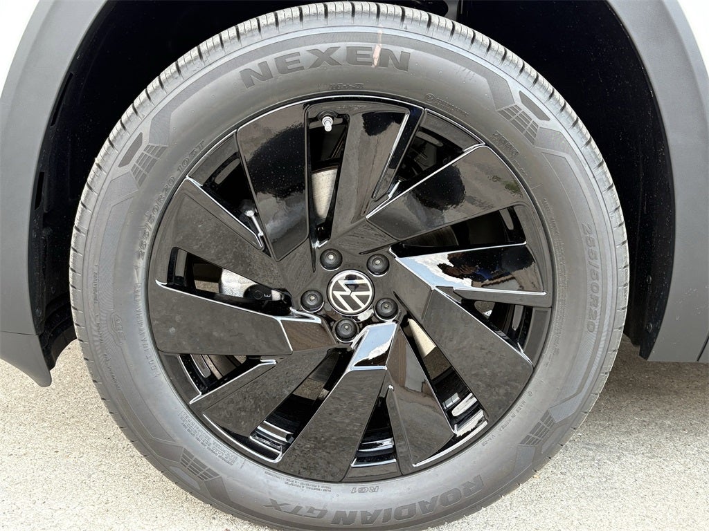 2026 Volkswagen Atlas 2.0T SE w/ Technology