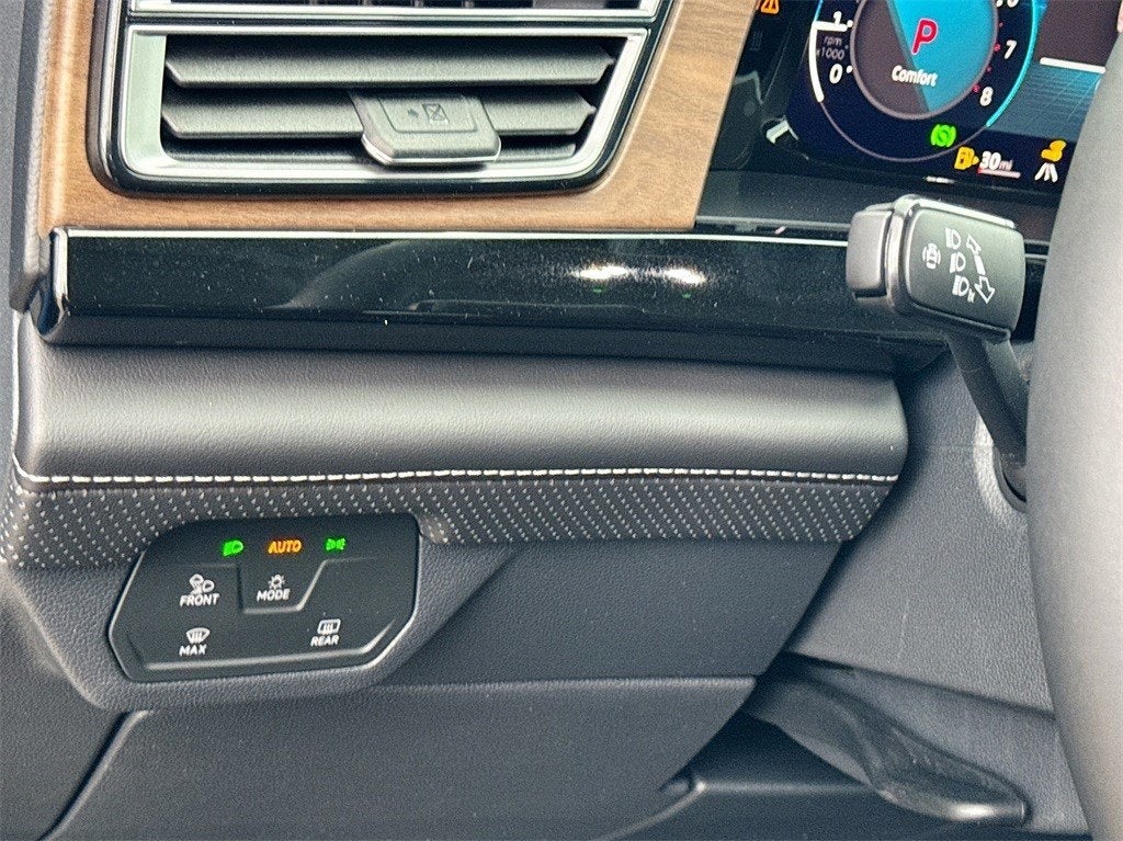 2025 Volkswagen Atlas 2.0T SE w/ Technology