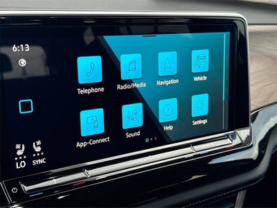 2025 Volkswagen Atlas 2.0T SE w/ Technology