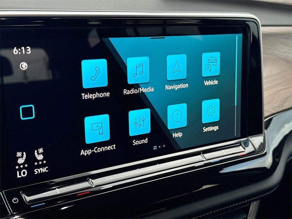 2025 Volkswagen Atlas 2.0T SE w/ Technology