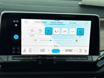 2025 Volkswagen Atlas 2.0T SE w/ Technology