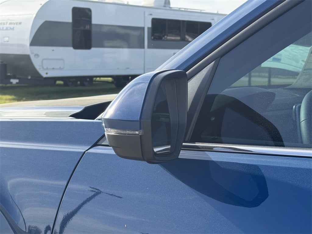 2025 Volkswagen Atlas 2.0T SE w/ Technology