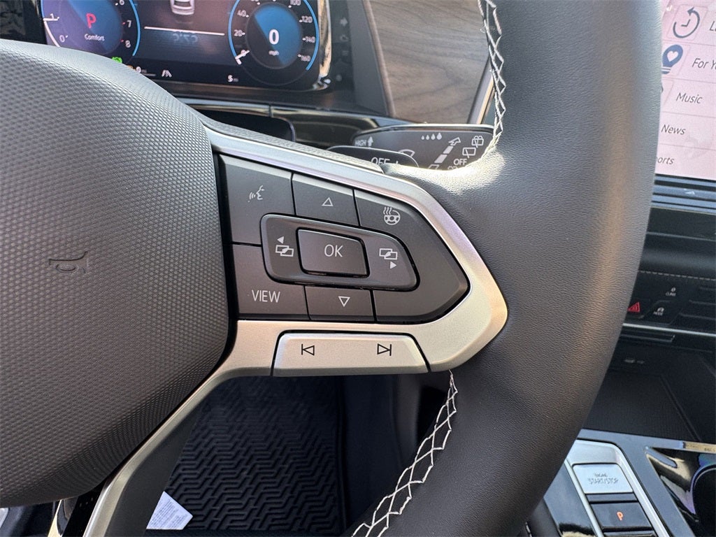 2025 Volkswagen Atlas 2.0T SE w/ Technology