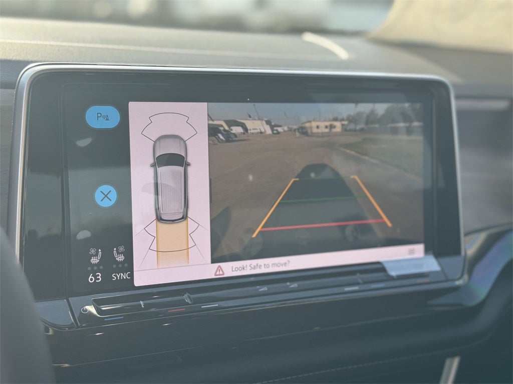 2025 Volkswagen Atlas 2.0T SE w/ Technology