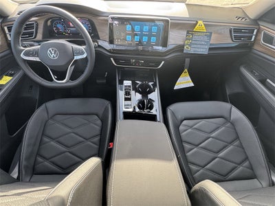 2025 Volkswagen Atlas 2.0T SE w/ Technology