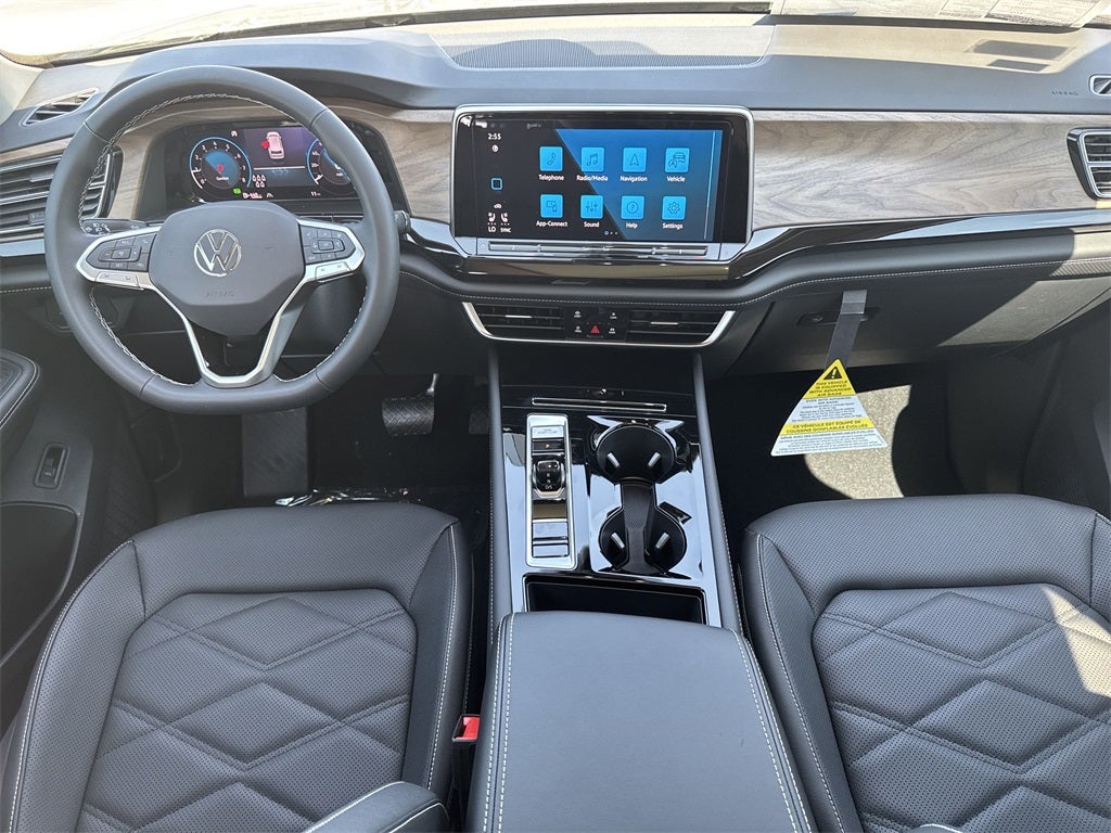 2025 Volkswagen Atlas 2.0T SE w/ Technology