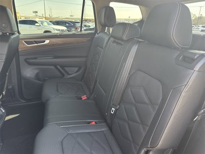 2025 Volkswagen Atlas 2.0T SE w/ Technology