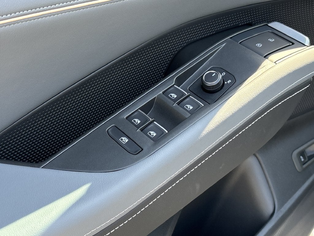 2027 Volkswagen Atlas SE w/Technology