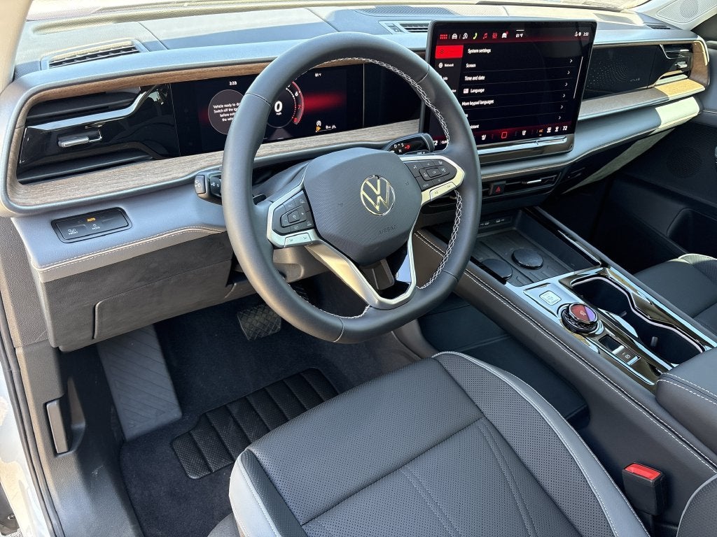 2027 Volkswagen Atlas SE w/Technology