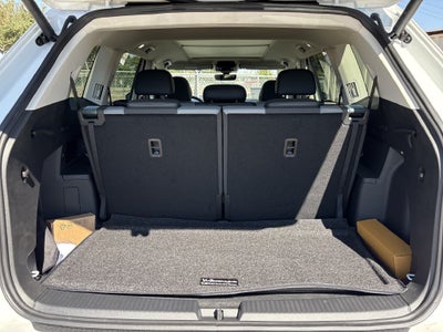 2027 Volkswagen Atlas SE w/Technology
