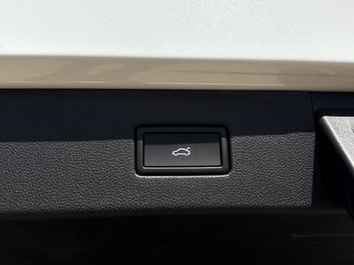 2027 Volkswagen Atlas SE w/Technology