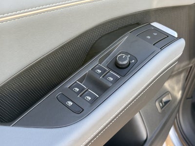 2027 Volkswagen Atlas SE w/Technology