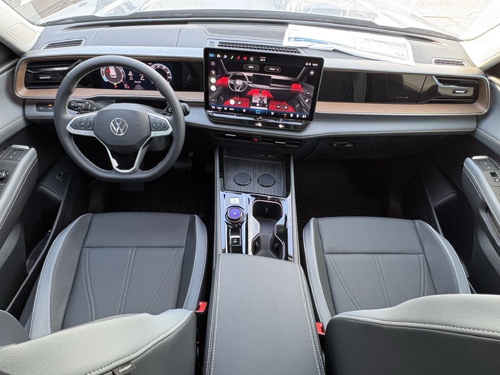 2027 Volkswagen Atlas SE w/Technology