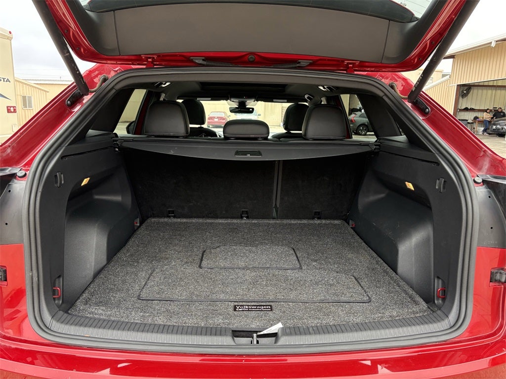 2023 Volkswagen Atlas Cross Sport 2.0T SEL R-Line