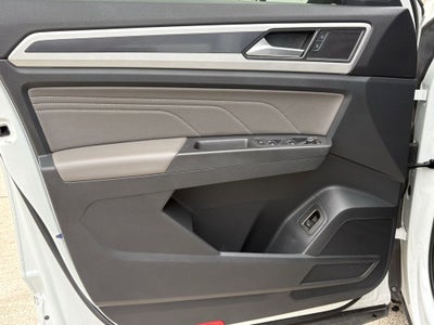 2022 Volkswagen Atlas Cross Sport 2.0T SEL R-Line