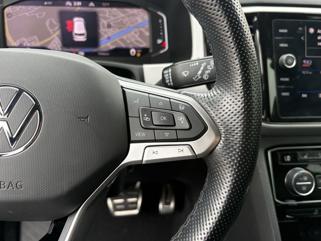 2022 Volkswagen Atlas Cross Sport 2.0T SEL R-Line