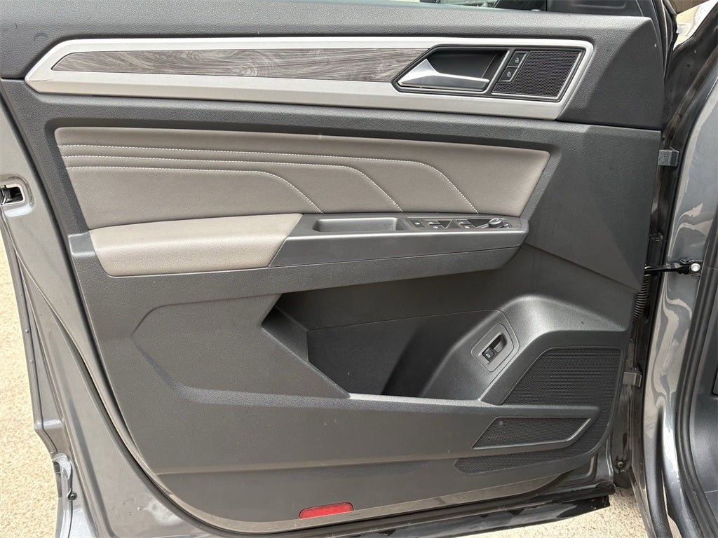 2023 Volkswagen Atlas Cross Sport 2.0T SE w/Technology