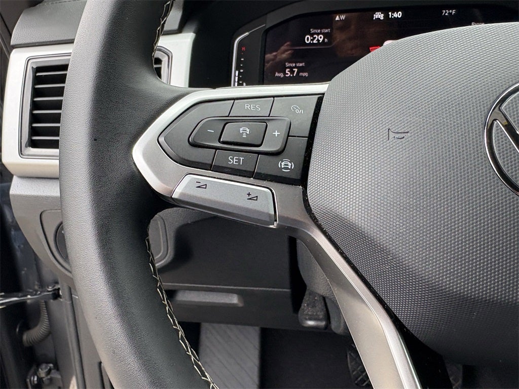 2023 Volkswagen Atlas Cross Sport 2.0T SE w/Technology