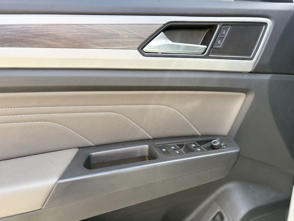 2023 Volkswagen Atlas Cross Sport 2.0T SE w/Technology