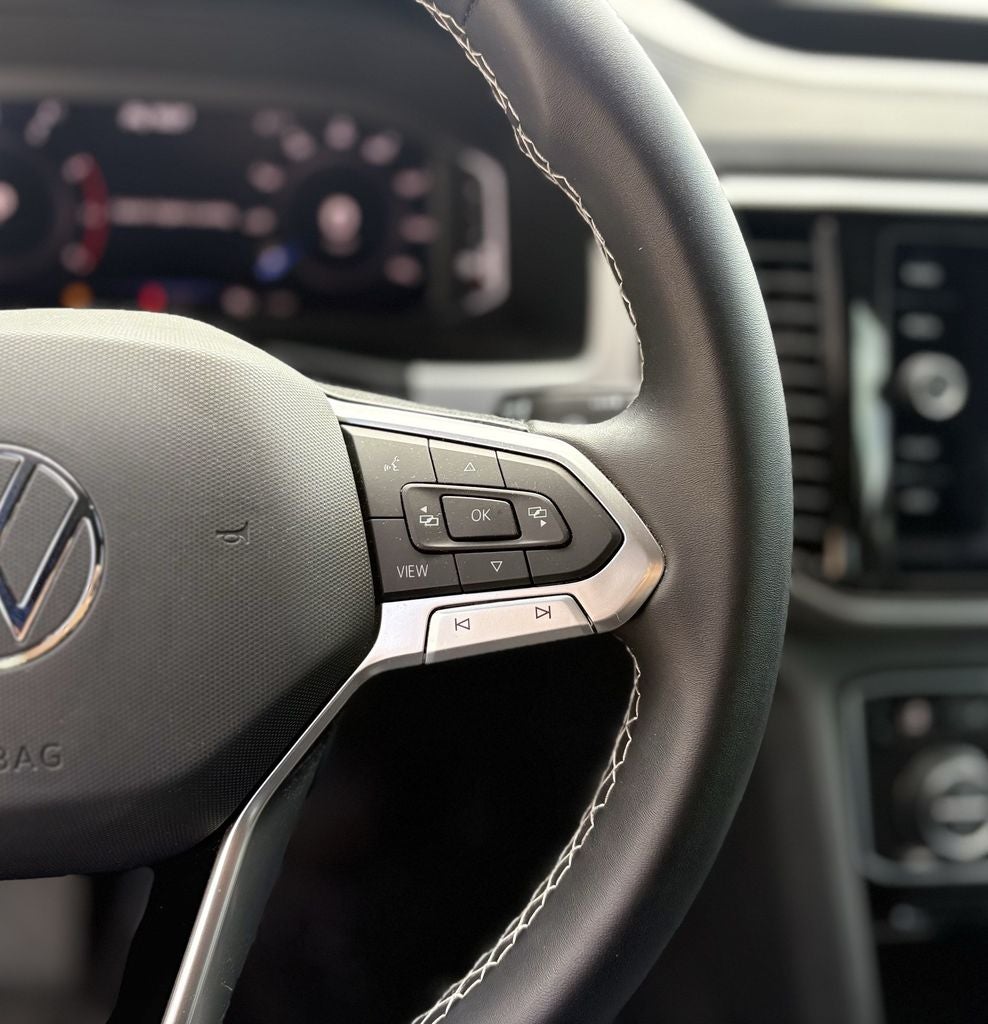 2023 Volkswagen Atlas Cross Sport 2.0T SE w/Technology