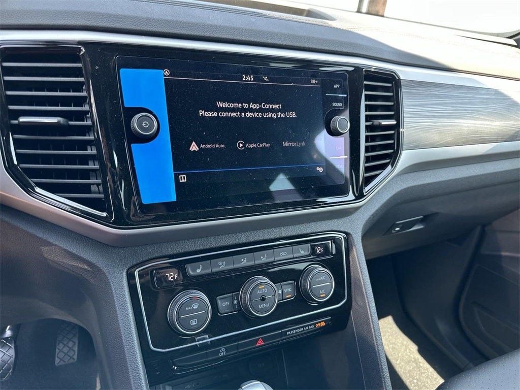 2023 Volkswagen Atlas Cross Sport 2.0T SE w/ Technology