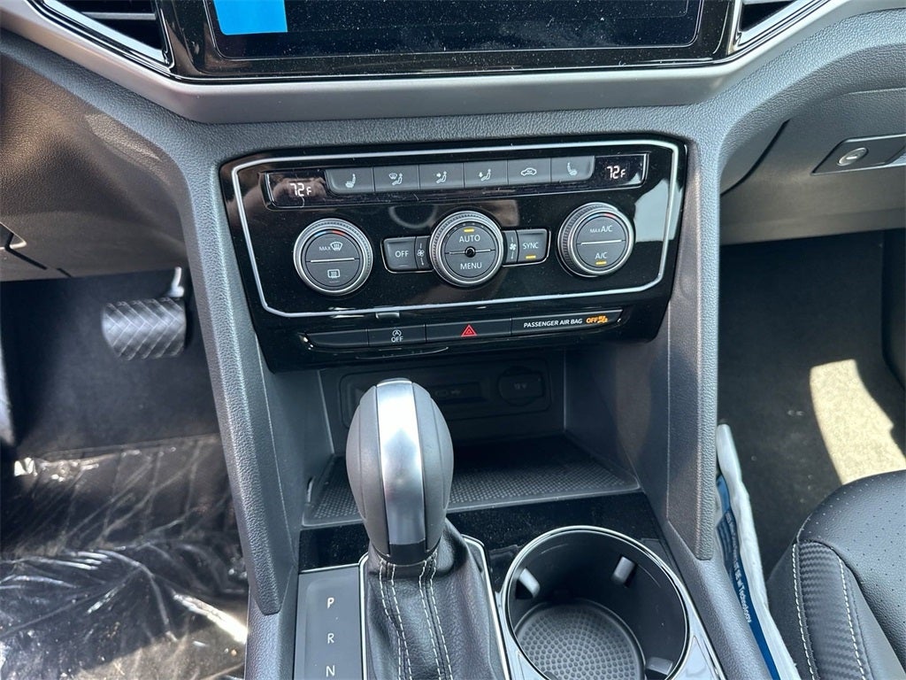 2023 Volkswagen Atlas Cross Sport 2.0T SE w/ Technology