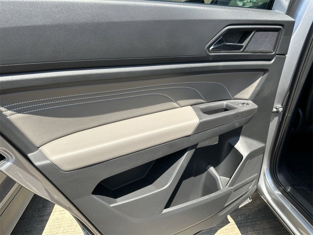 2023 Volkswagen Atlas Cross Sport 2.0T SE w/ Technology