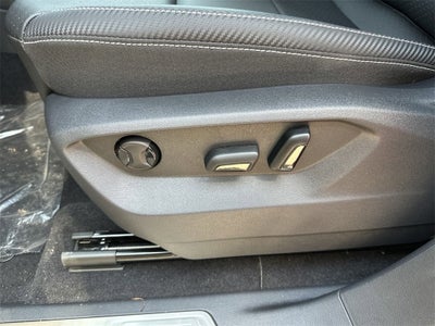 2023 Volkswagen Atlas Cross Sport 2.0T SE w/ Technology