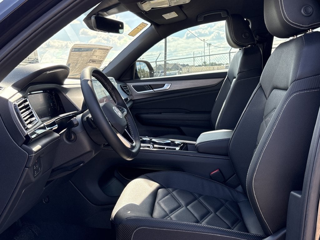 2026 Volkswagen Atlas Cross Sport SE w/Technology