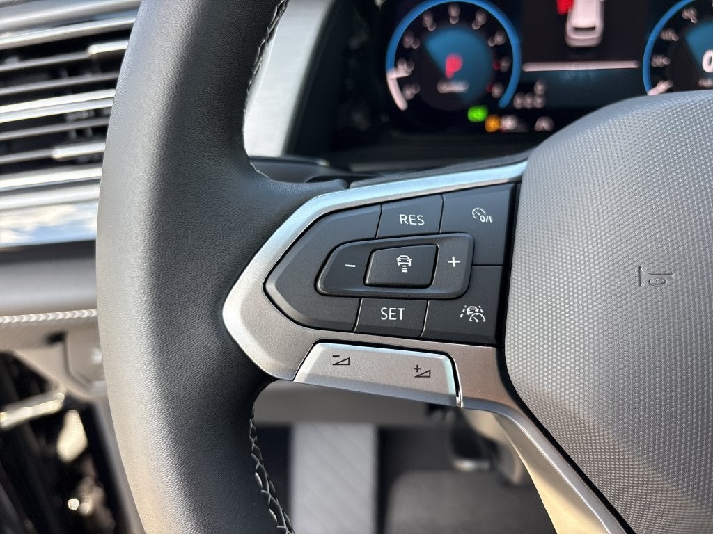 2026 Volkswagen Atlas Cross Sport SE w/Technology