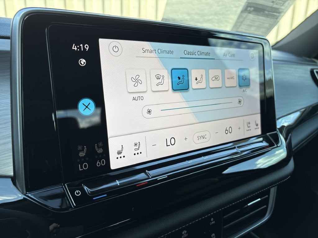 2026 Volkswagen Atlas Cross Sport SE w/Technology