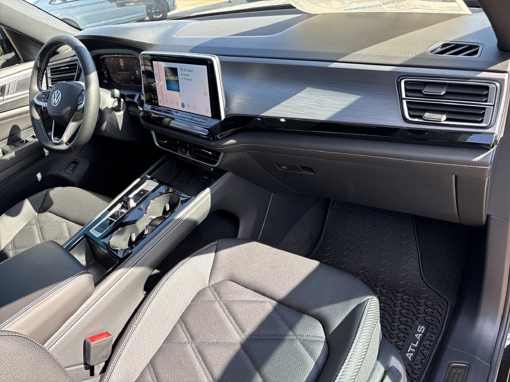 2026 Volkswagen Atlas Cross Sport SE w/Technology