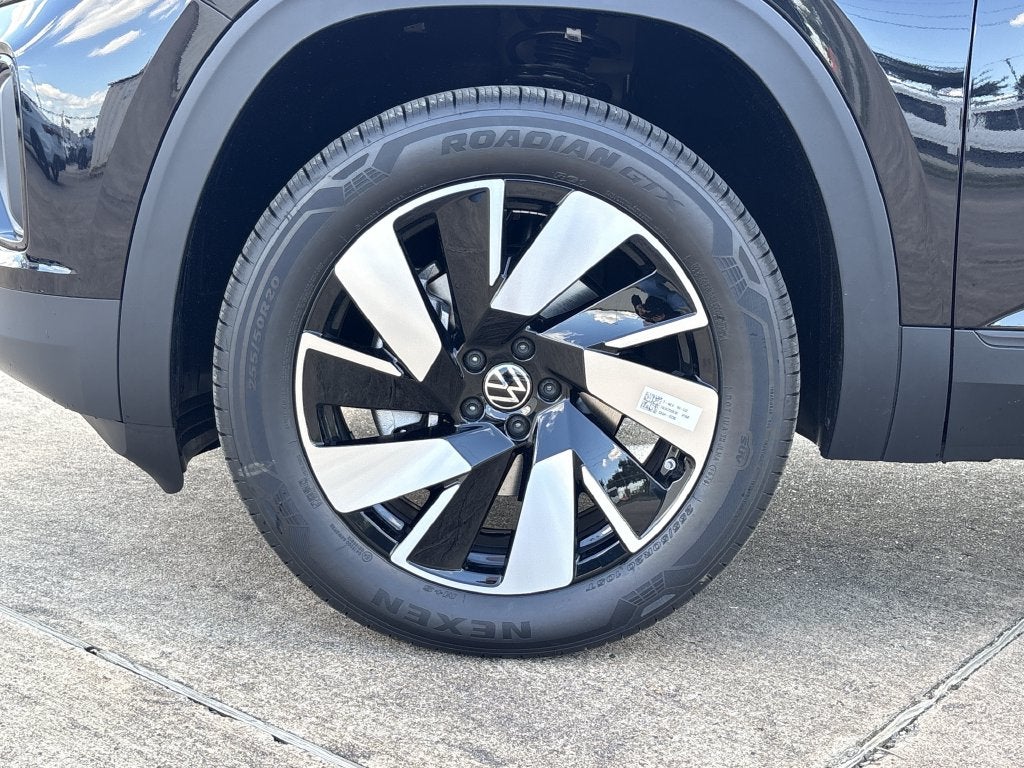 2026 Volkswagen Atlas Cross Sport SE w/Technology