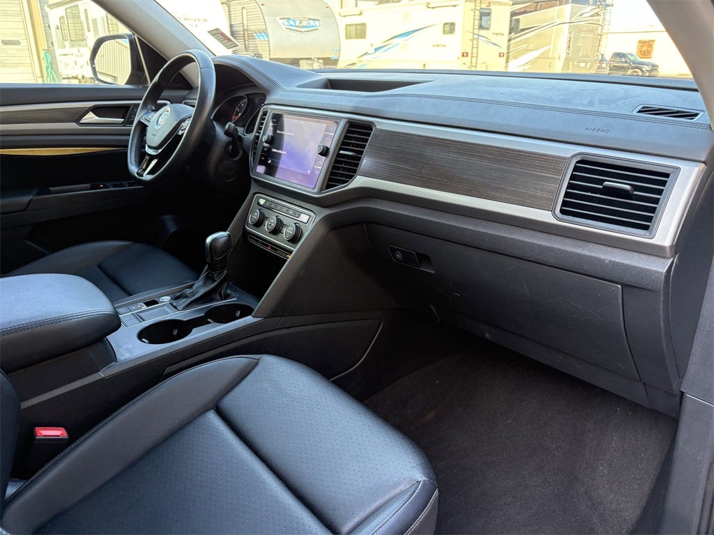 2020 Volkswagen Atlas 2.0T SE w/Technology w/Technology