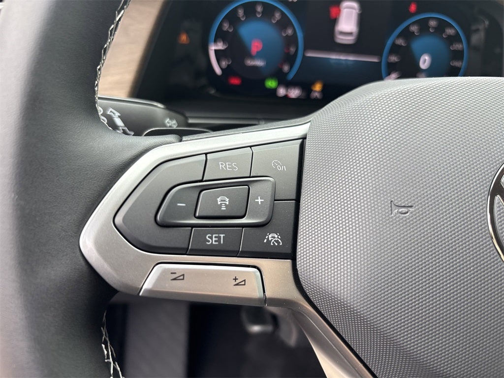 2025 Volkswagen Atlas 2.0T SE w/ Technology