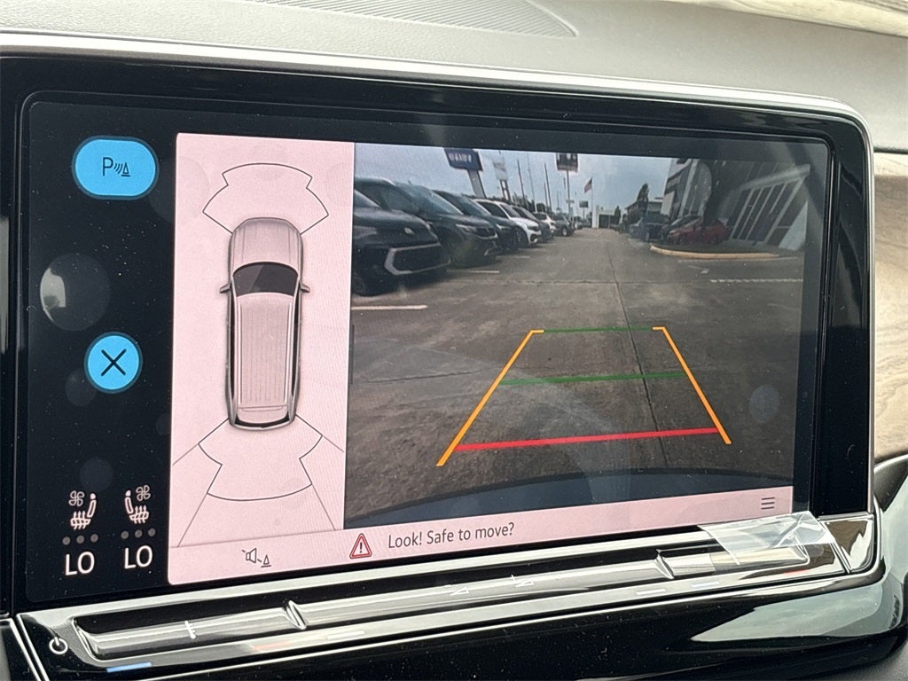 2025 Volkswagen Atlas 2.0T SE w/ Technology