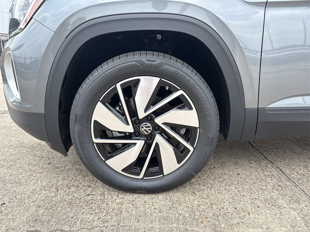 2025 Volkswagen Atlas 2.0T SE w/ Technology