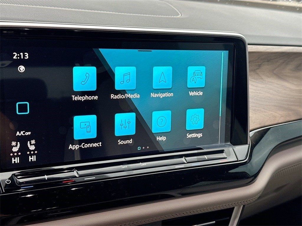 2025 Volkswagen Atlas 2.0T SE w/ Technology