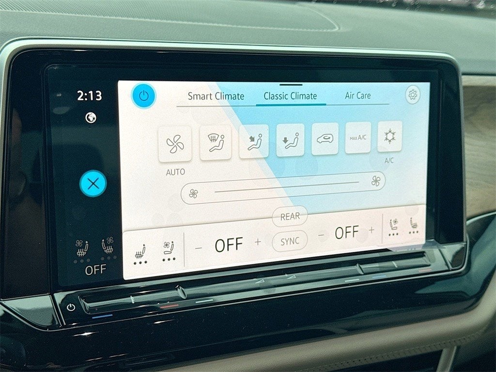 2025 Volkswagen Atlas 2.0T SE w/ Technology